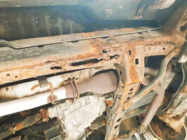 rusty damaged truck frame 1 Welding a Truck Frame: How to Weld Safely?